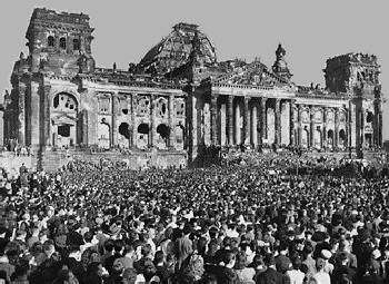 Demo gegen die Spaltung Berlins 1948