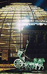 Die beleuchtete Kuppel